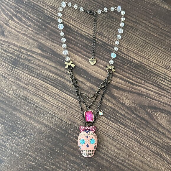Betsey Johnson Viva La Betsey Skull Necklace Necklace ASO Aria Montgomery - Picture 3 of 8